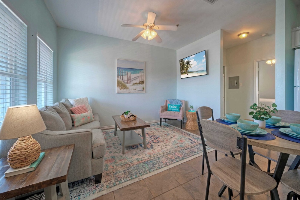 9 Costa Bahia Condos Sleeps 48 + Pool Minutes to the Beach