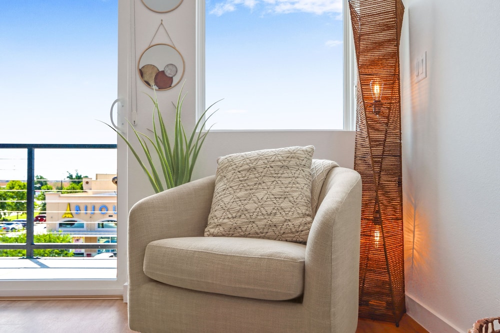 Modern Hill Country Condo for 4 w/ Resort Perks!