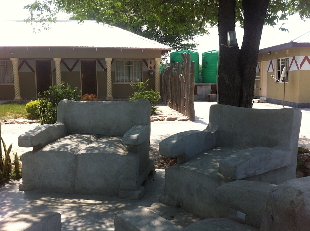 Gomwe Guest Inn