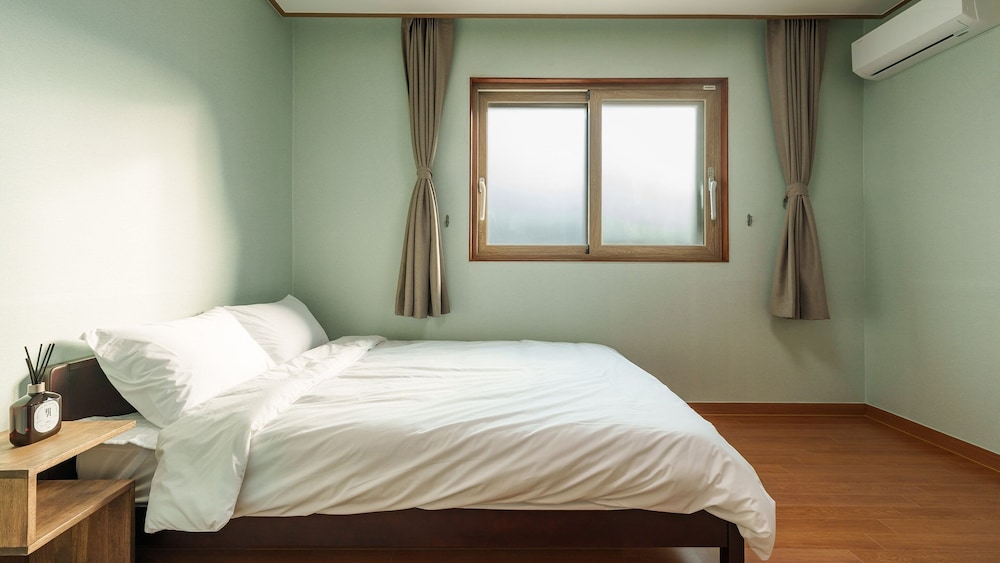 Hongcheon Vivaldi Four Seasons Pension