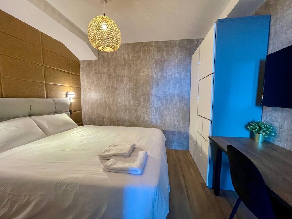 Carmel Holiday Apartments