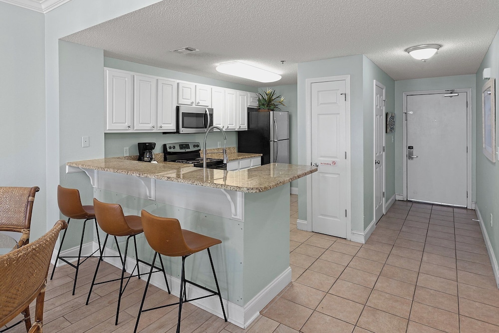 Palacio #202 by Southern Vacation Rentals
