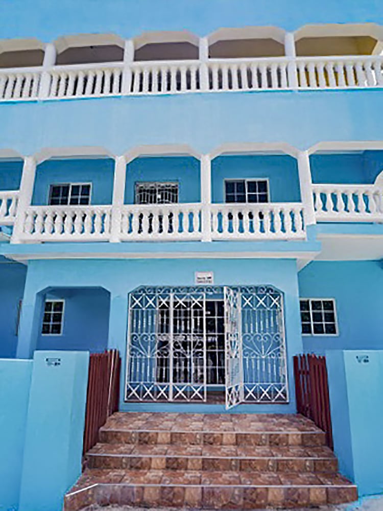 Hotel Scarlett Guesthouse By The Sea - Image 1