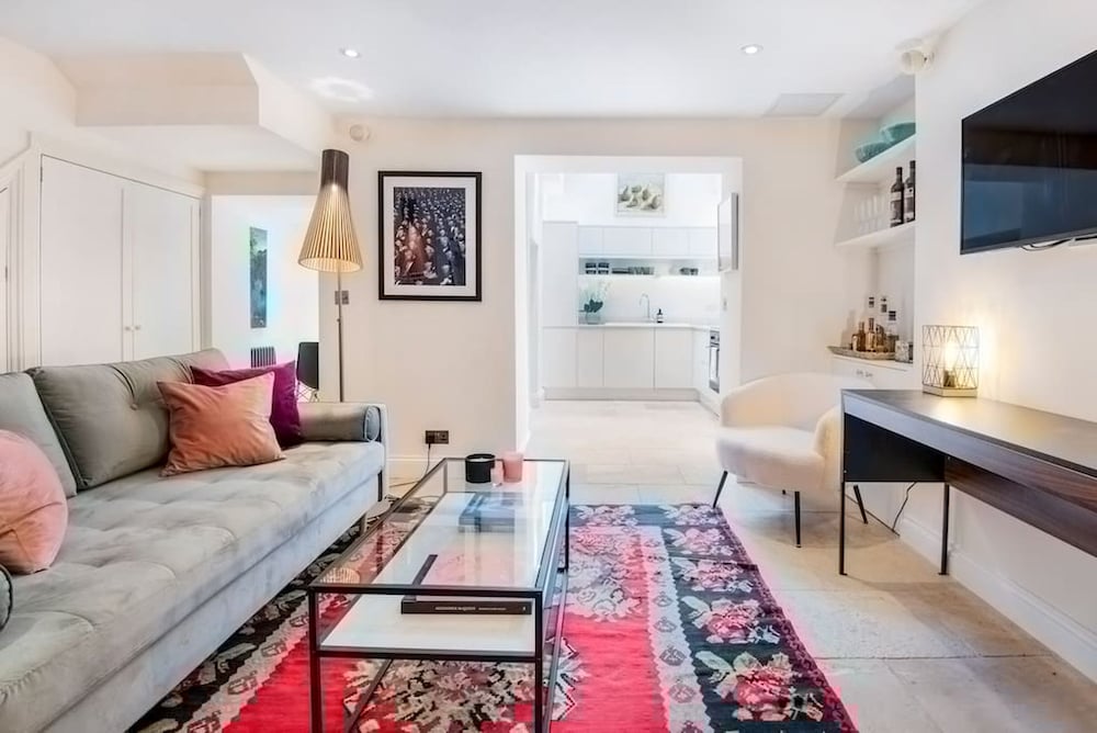 Miss Westside Story - by Out of Office Lifestyle