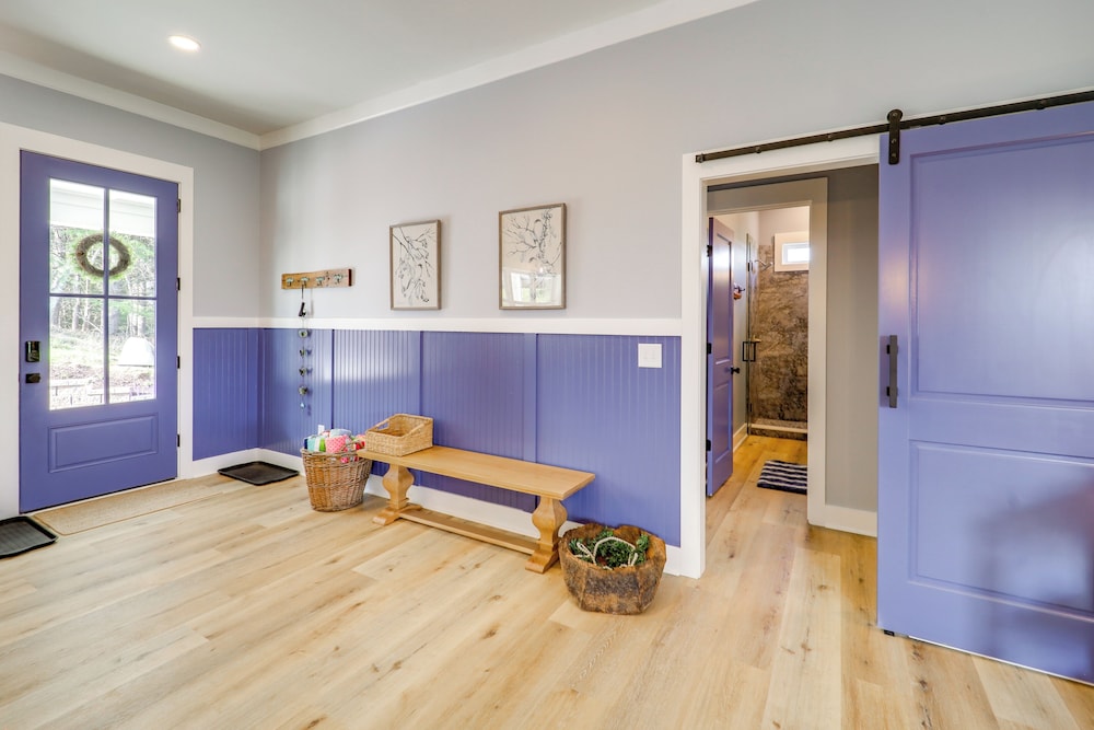 Newly Built Home w/ Panoramic Views in Jefferson!