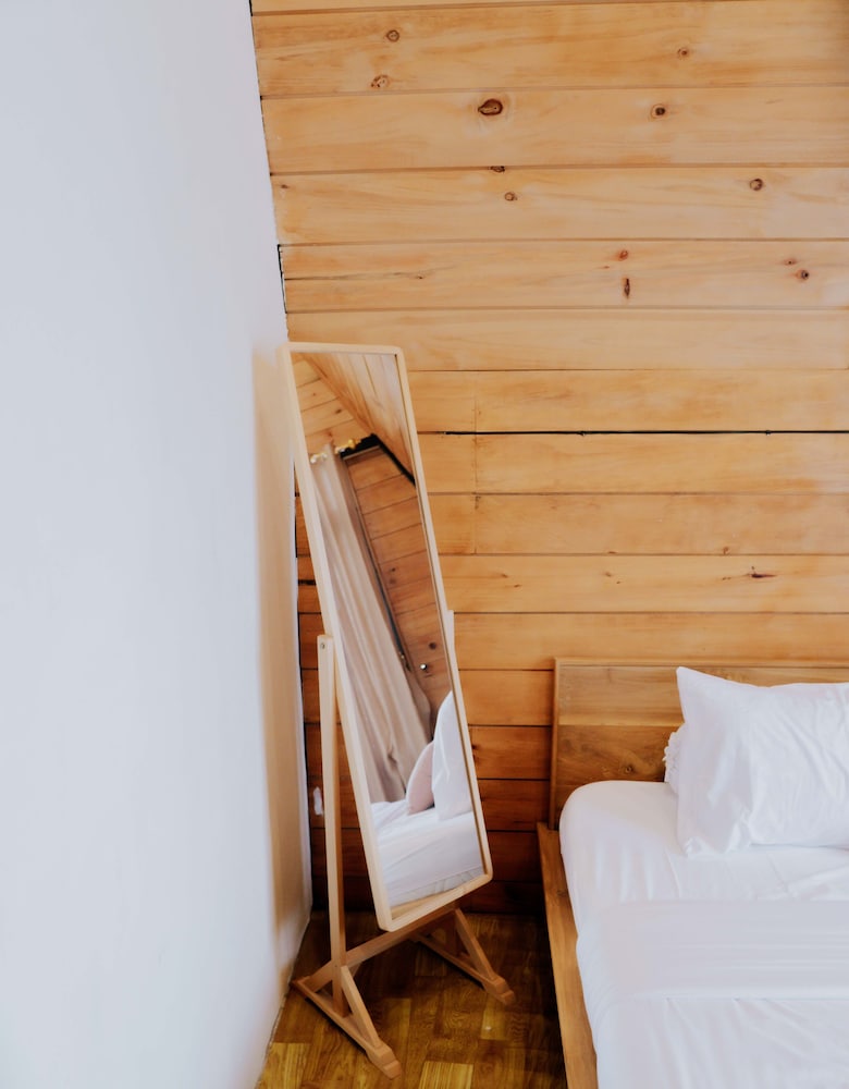 Sikunir Pondok Cabin By Travelink