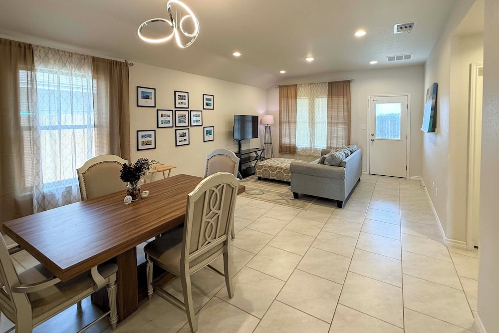 3 Mi to Marina: Pet-friendly Gem in Corpus Christi