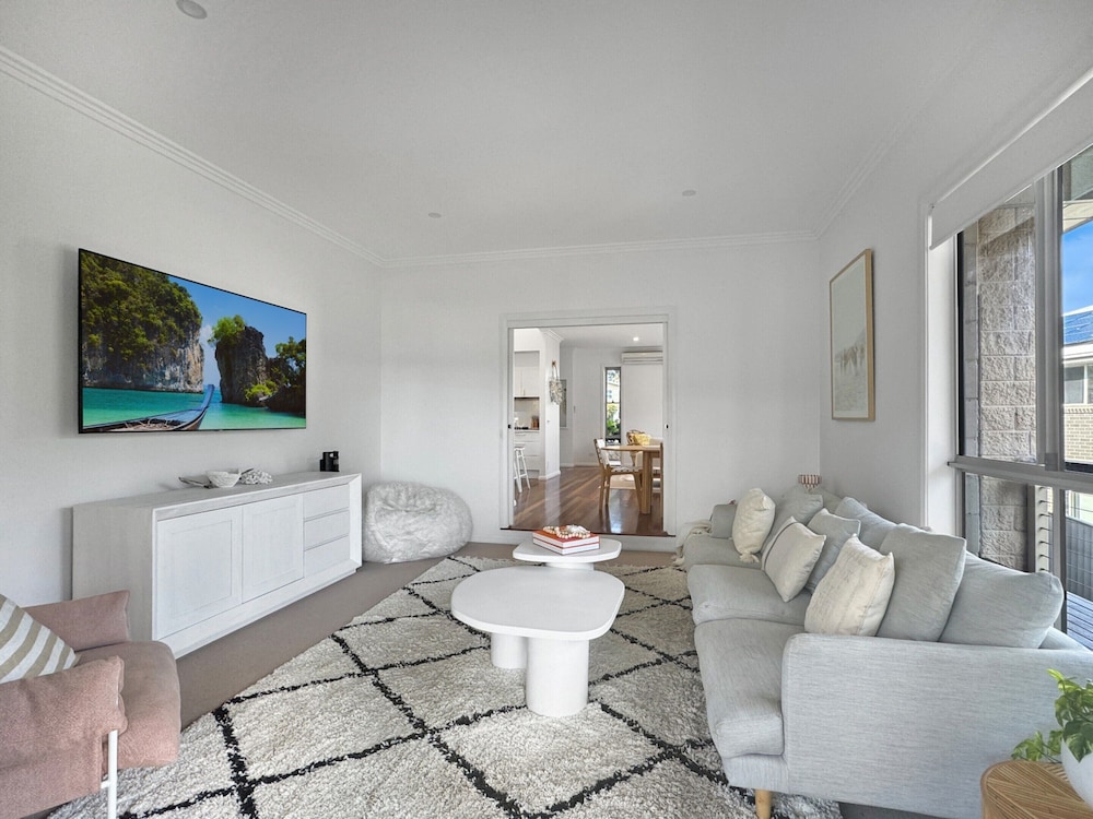Serene Luxury Retreat on Malua Bay