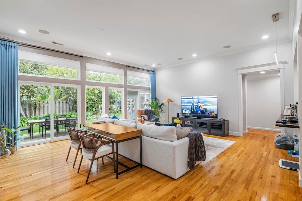 Cozy Modern House in Palo Alto