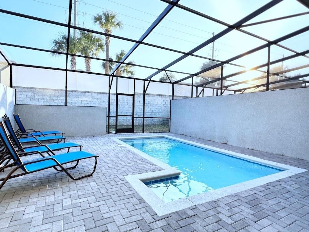 Fabulous 5bd Family Townhome With Splash Pool-726g 5 Bedroom Townhouse