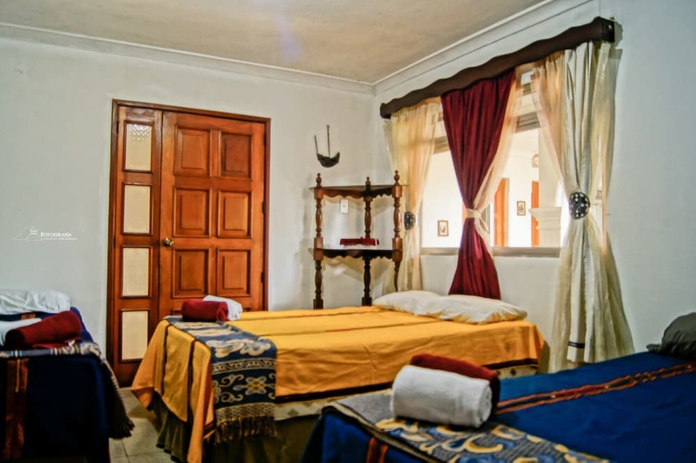 Antigua Guatemala Vacations - La Casa Tiquicia - Hostel - Property Image 4
