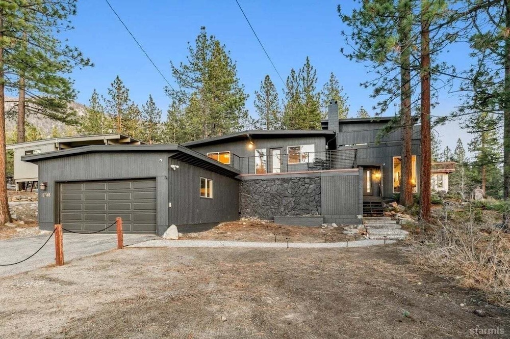 3748 Terrace Drive 5 Bedroom Home