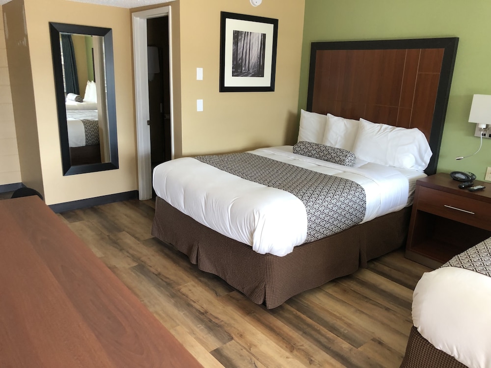 Knight's Inn Motel