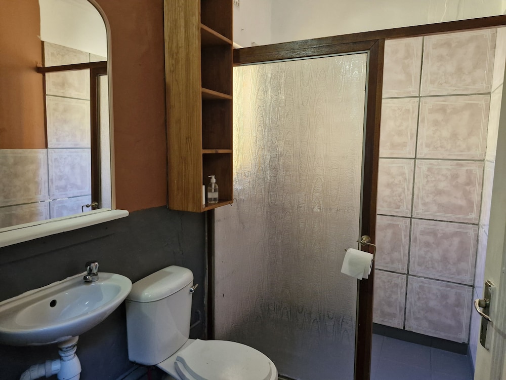 Ibis Place Guest House