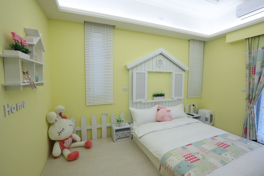Happiness station B&B