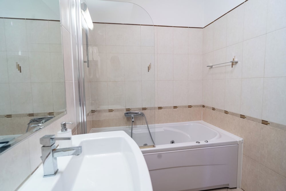 Apartment Kolovare