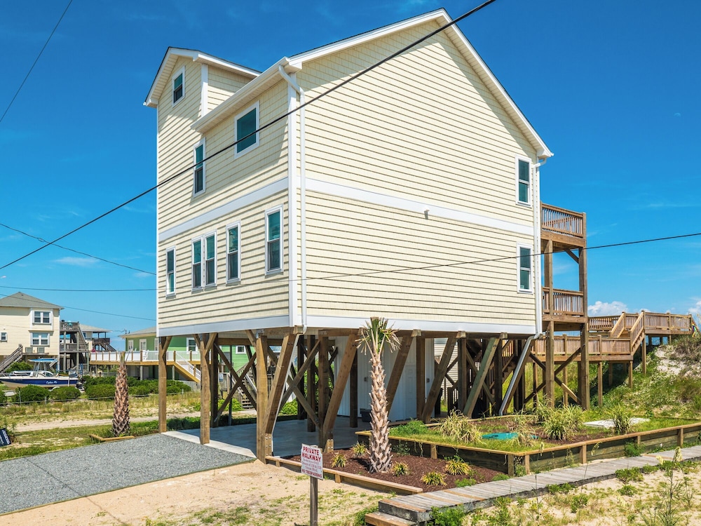 Next to Sea Gallery by Topsail Realty