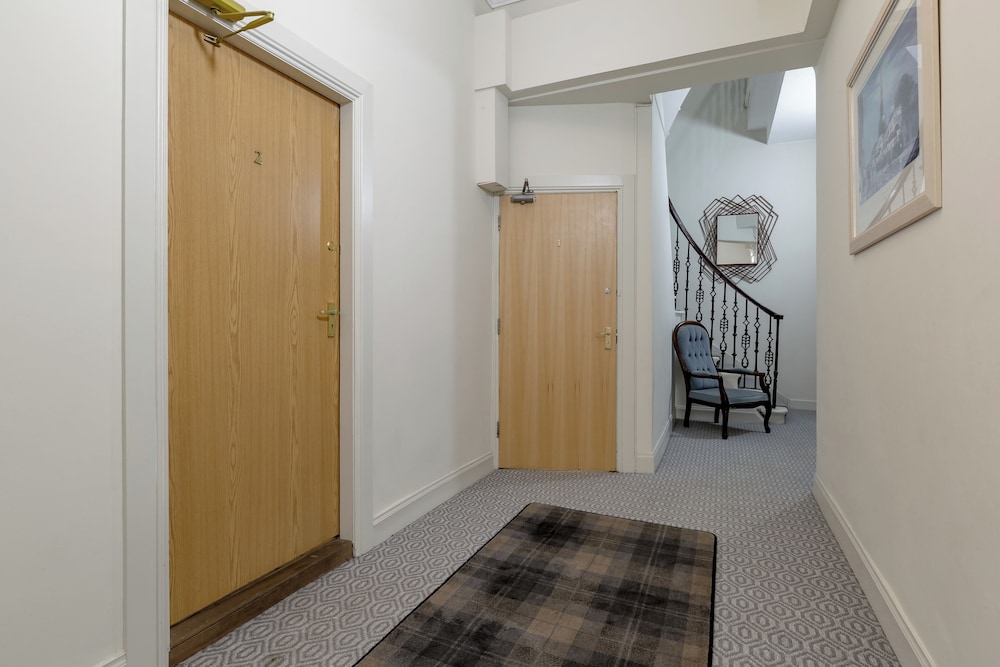 Destination Edinburgh Apartments- Southside Apartments