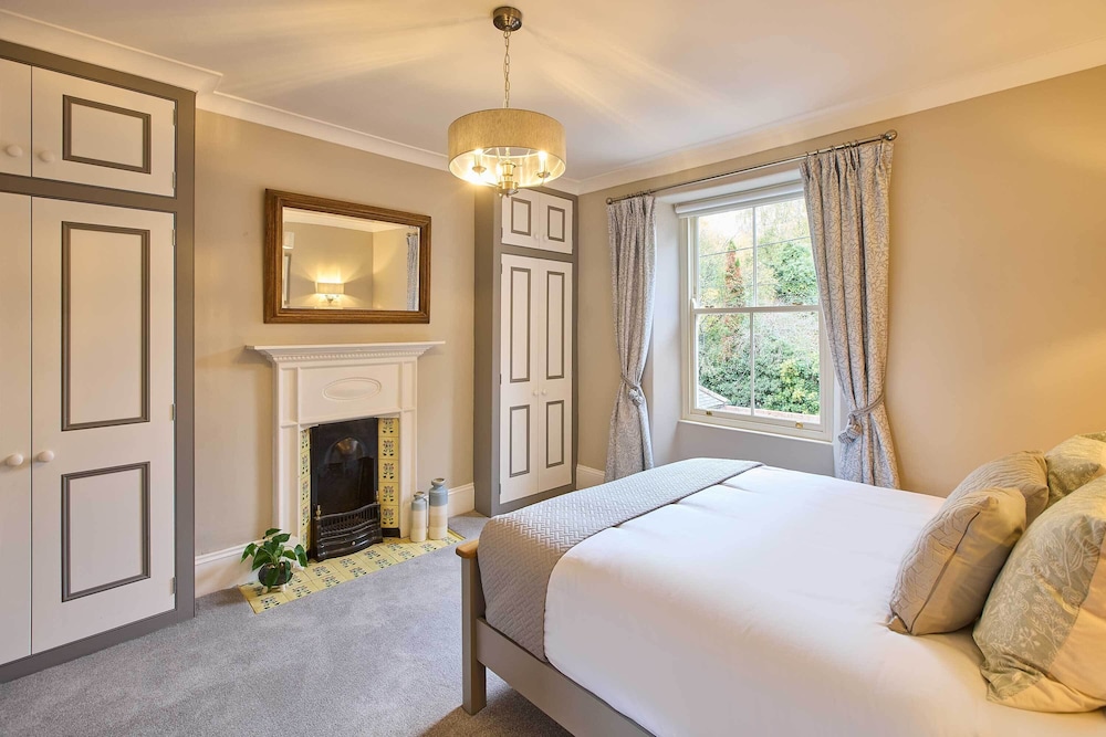 Host Stay Hextol Retreat
