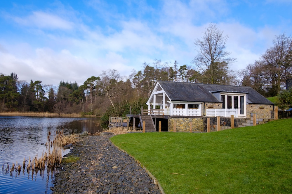 Lilymere Boat House