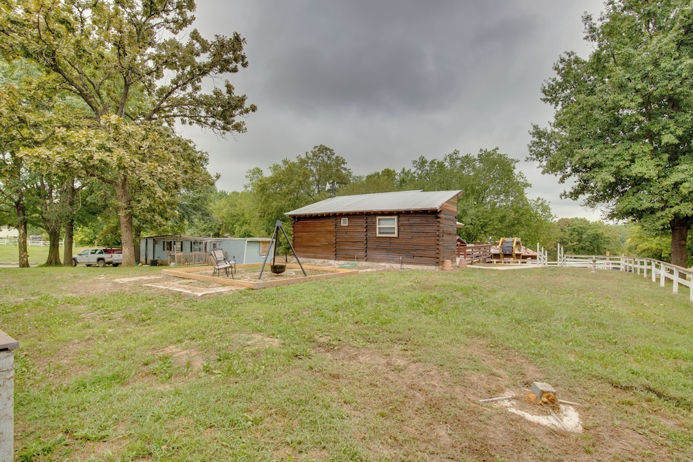 'byrd's Nest' Lake Lafayette Escape w/ Fire Pit