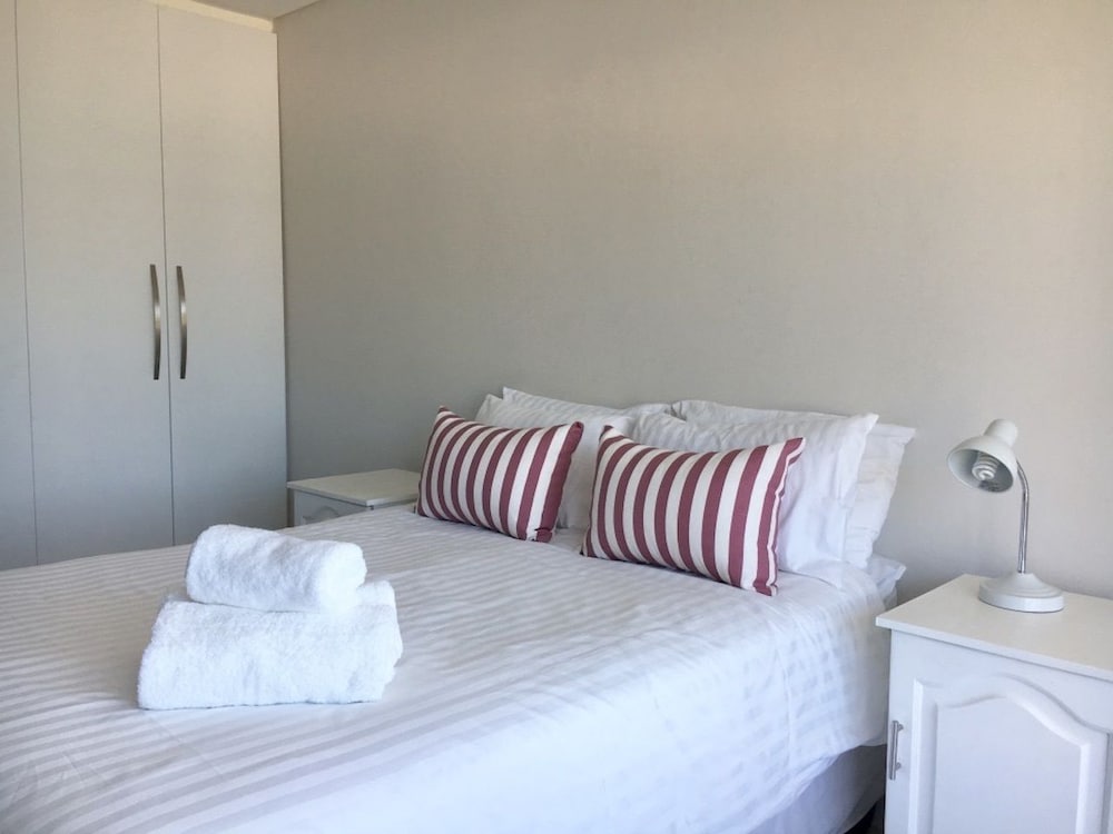 Cascades 2 bed 'FRESH LOOK & GREAT VIEW'