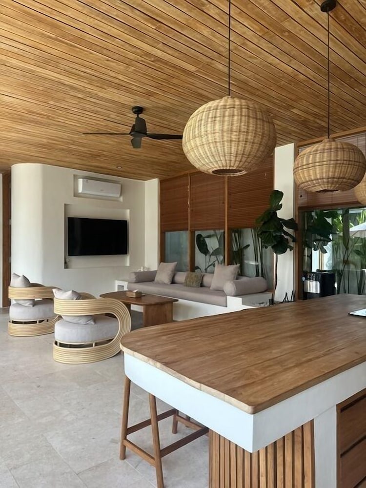 Villa Poppy 2 Bedrooms - Bingin