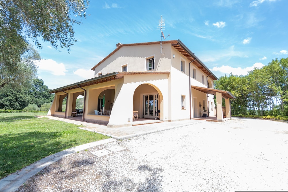 Tricolle Villa Nuova