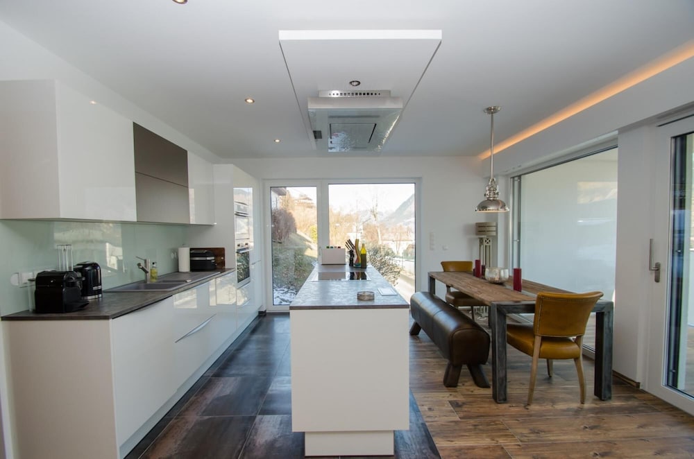 Superb Alpine Lodges Zell am See 4pax