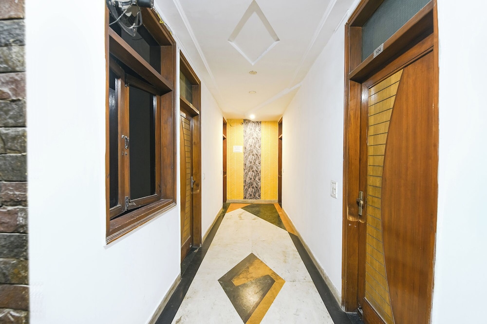 Fabhotel Western