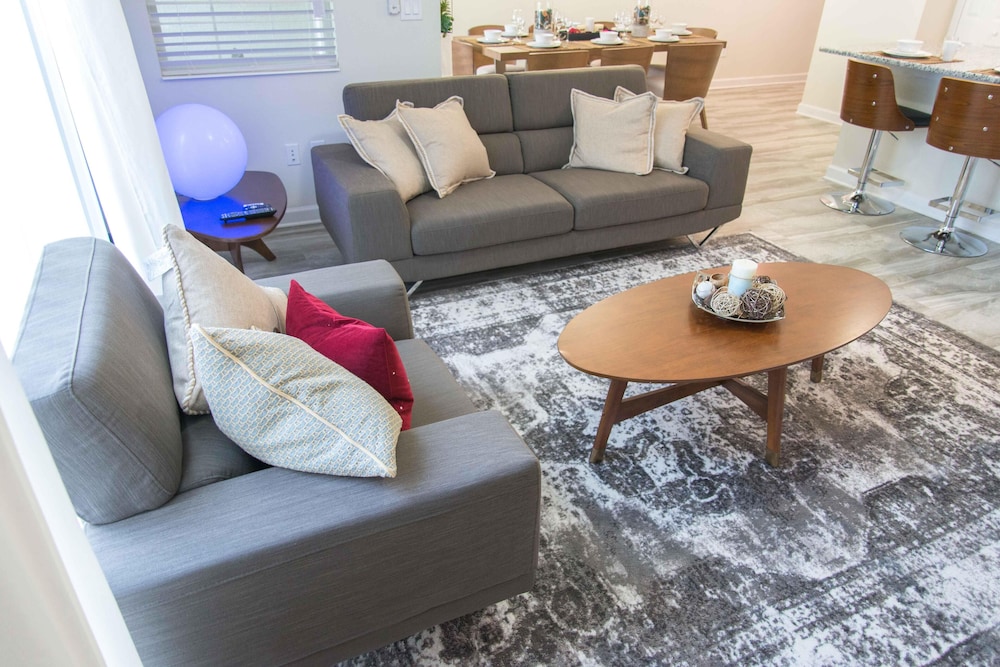 Gatsby Storey by Orlando Short Term - Image 5