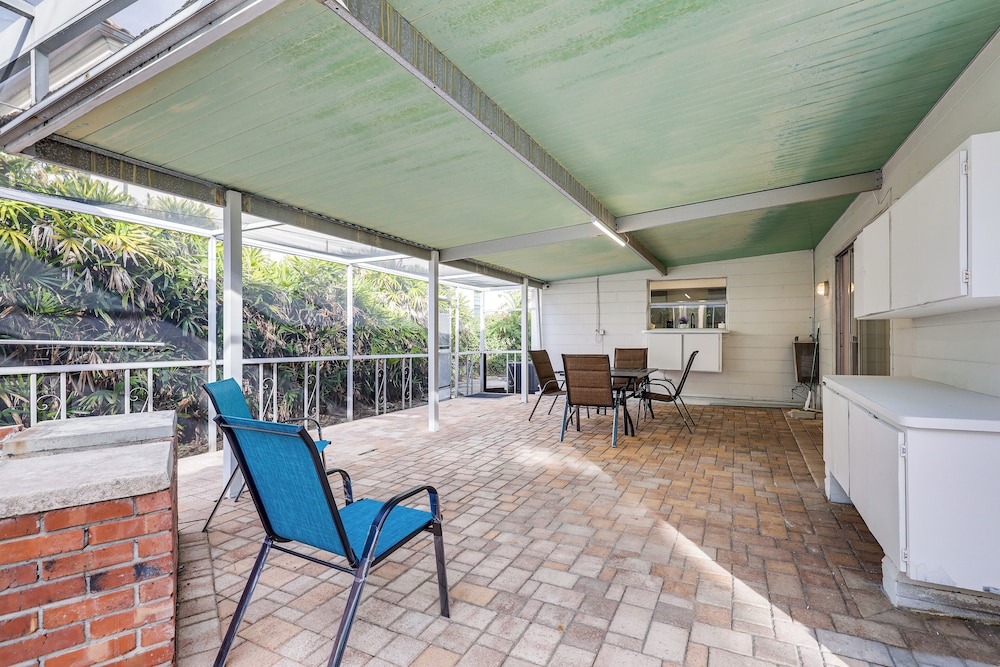 Davis Island Home w/ Lanai: 3 Mi to Downtown Tampa