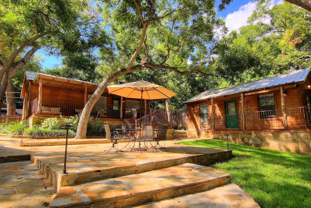 The Hideout 5 Bedroom Home by RedAwning