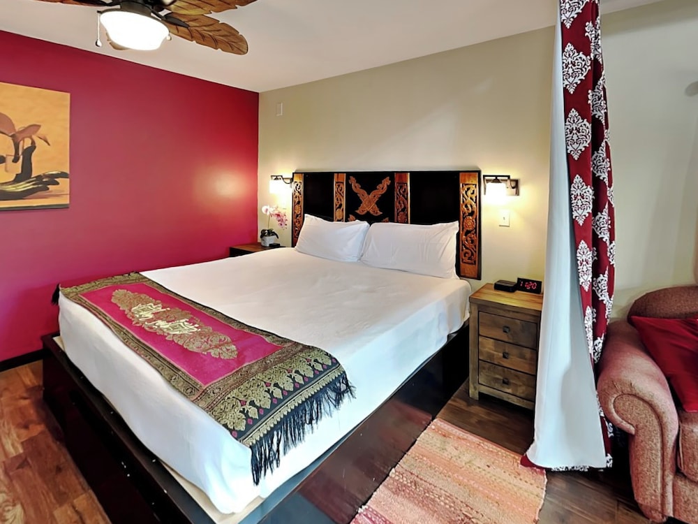 SabaiDii Guesthouse A & B by Miss Kitty’s