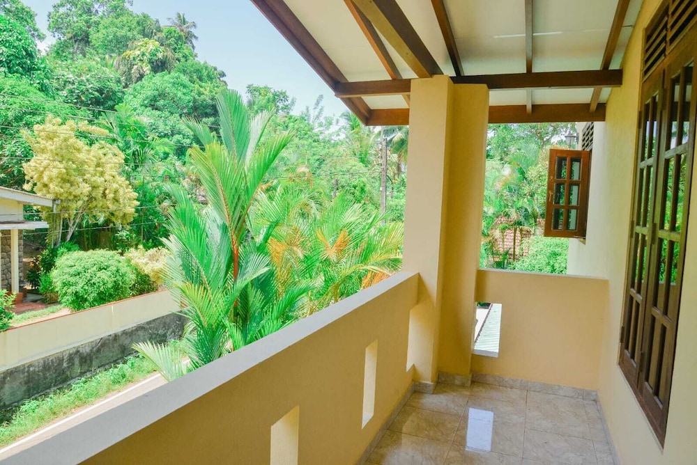 Unawatuna Nature Villa