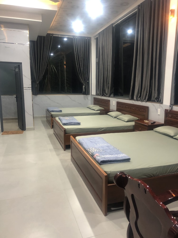 Nha Nghi A&EM view 2