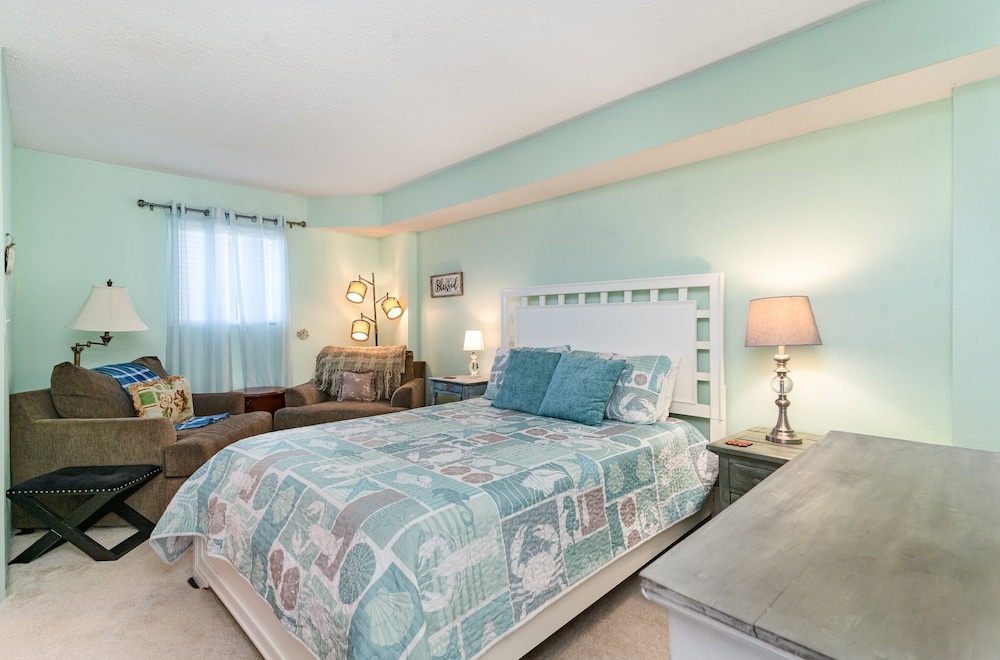 Baywatch Resort #1705 3 Bedroom Condo