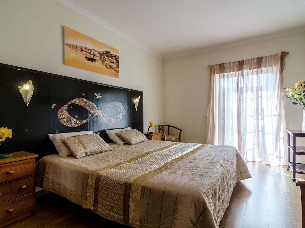 Apartment in Lagos Near the Beach view 2