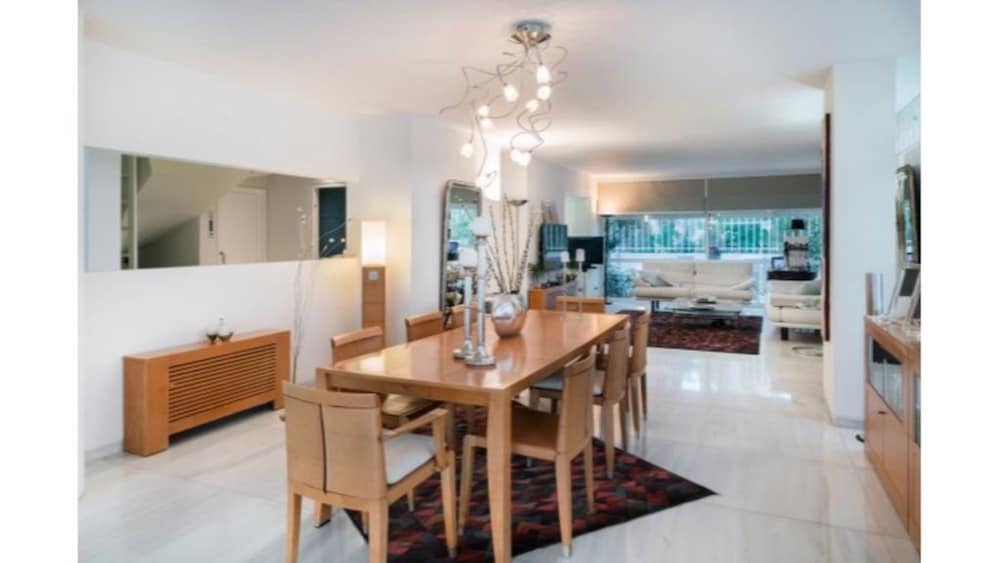Perfect Athenian Villa
