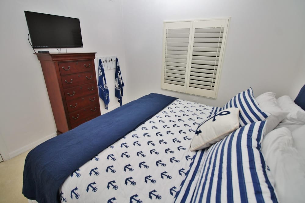 Oceanwalk 2-203