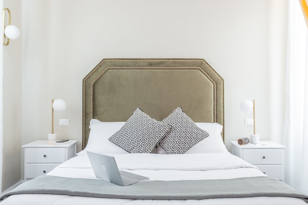 Daplace - La Mongolfiera Rooms in Navona
