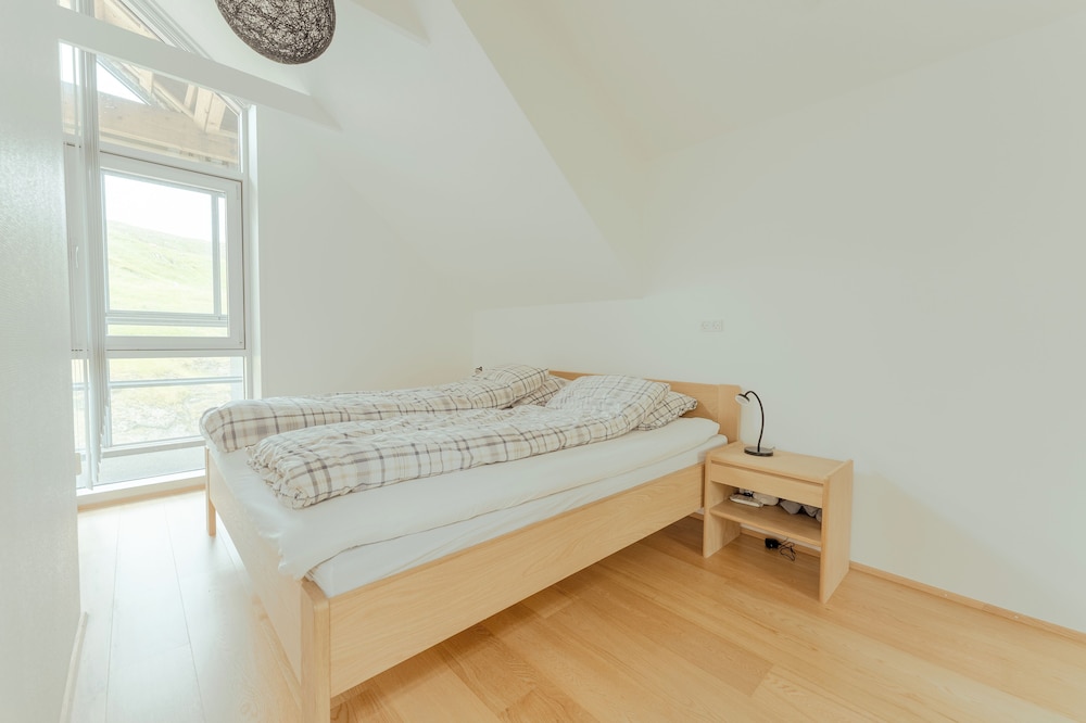 Stunning Views / Penthouse / Decorative / Parking view 5