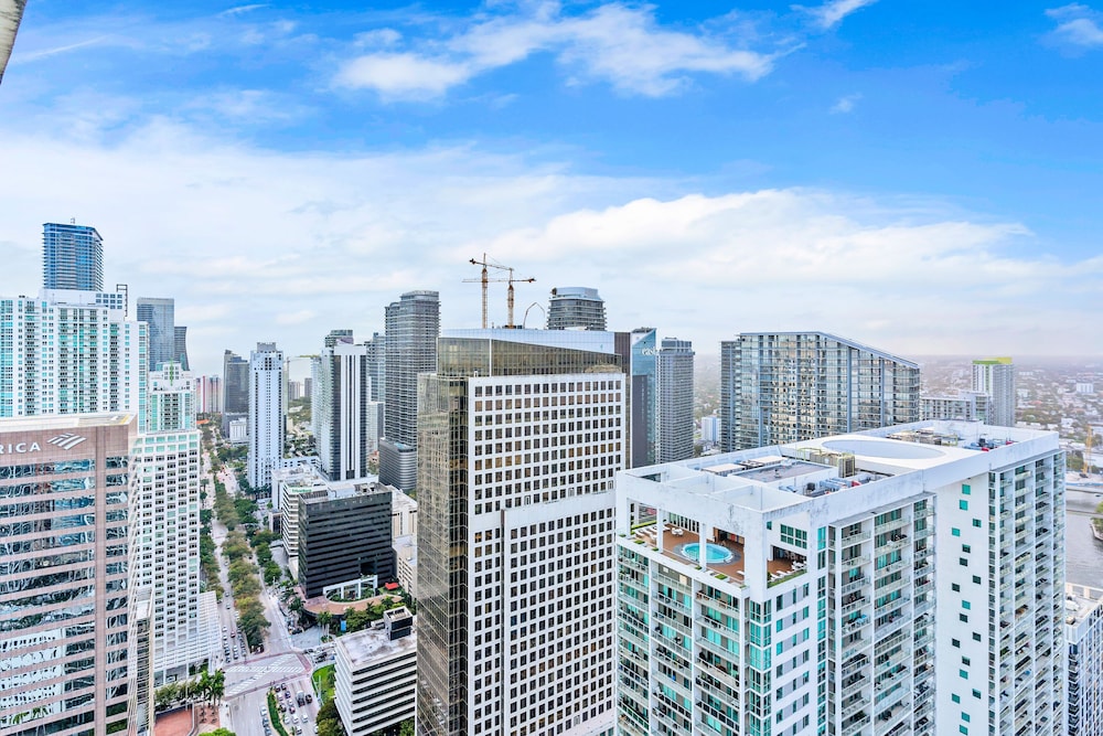 Majestic PH in Brickell-Top Amenities