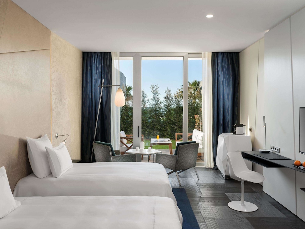 Swissotel Tatil Köyü Bodrum Plajı - Image 9