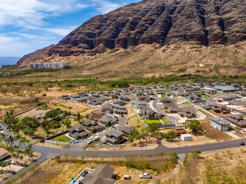 Marbella Lane Nohea Stylish Home Makaha