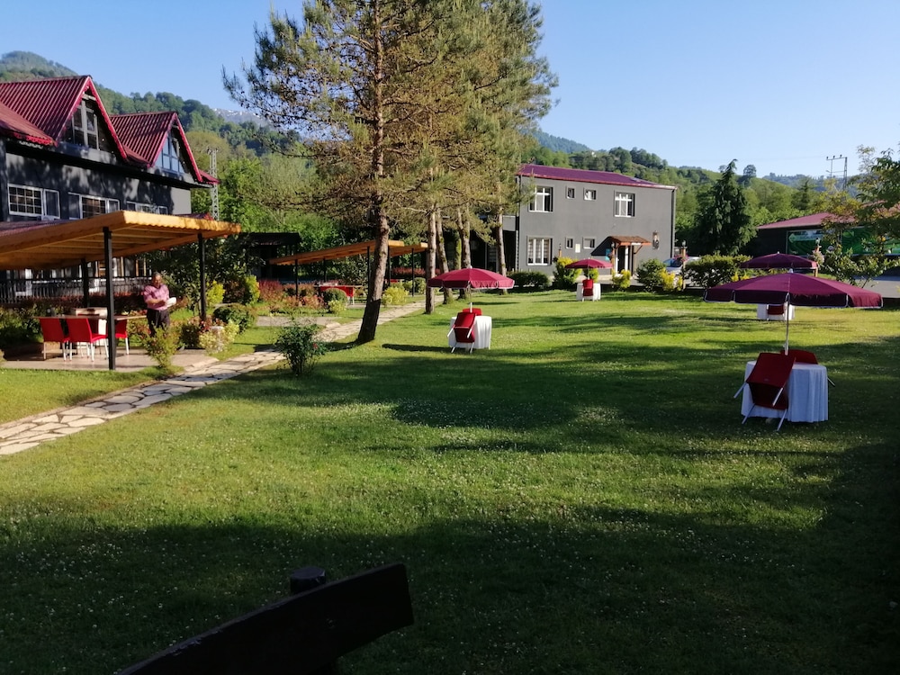 Pinar Kir Evi