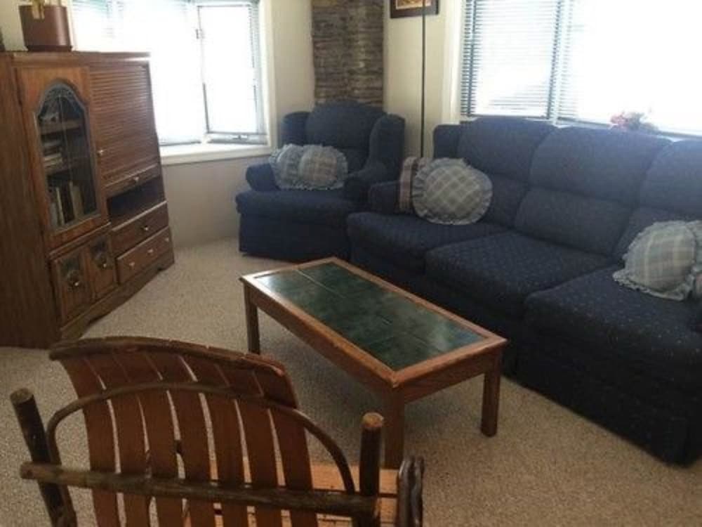 Maple Springs Lake Side Inn