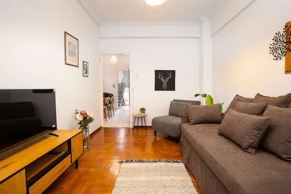 Central Athens Fully-equipped Getaway in Victoria