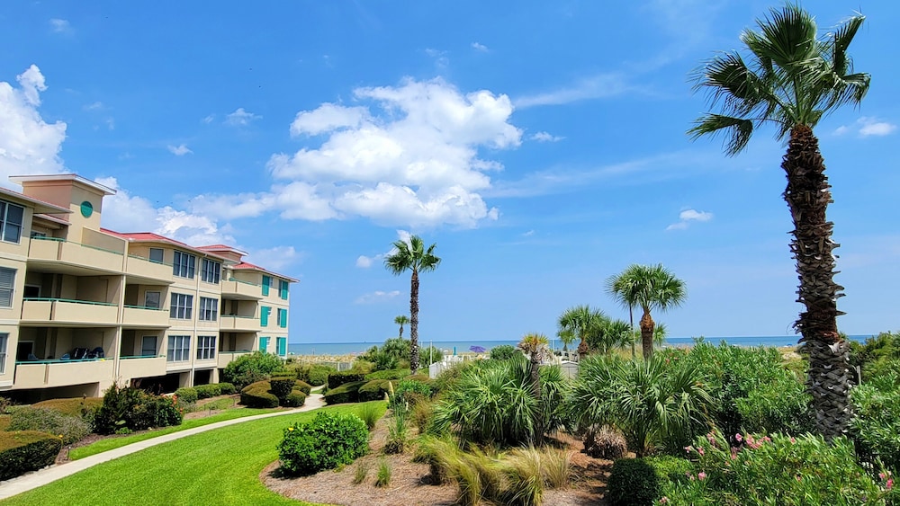 Desoto Beach Club 102