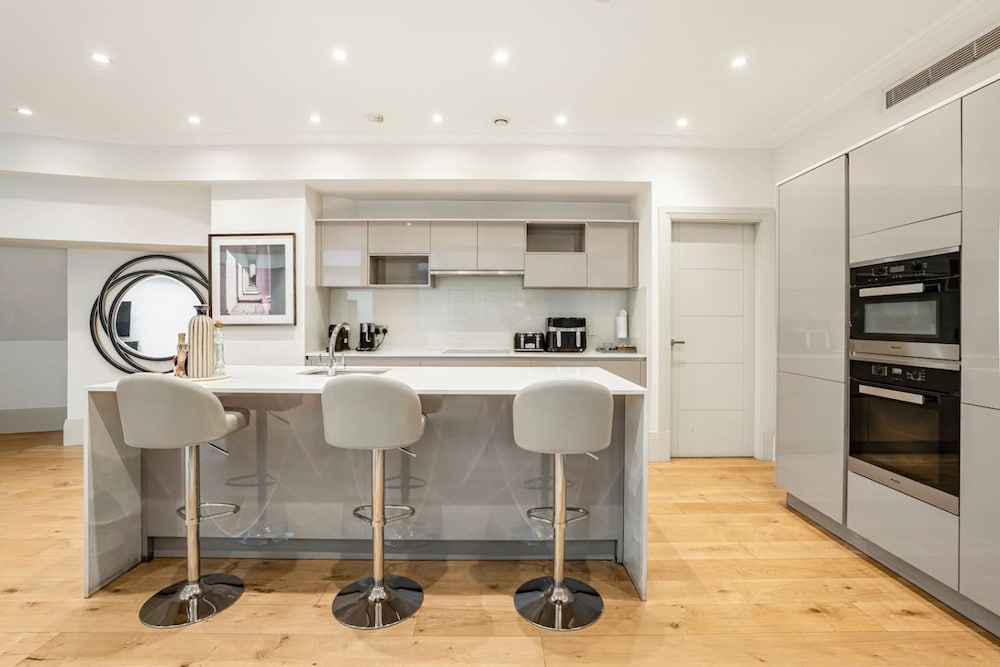 Ultra Luxury Mayfair Home Park Lane Location